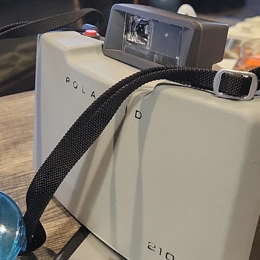 Polaroid Vintage 210 Auto.Land Camera,all Acessories Incl.Accordian type/ GUC